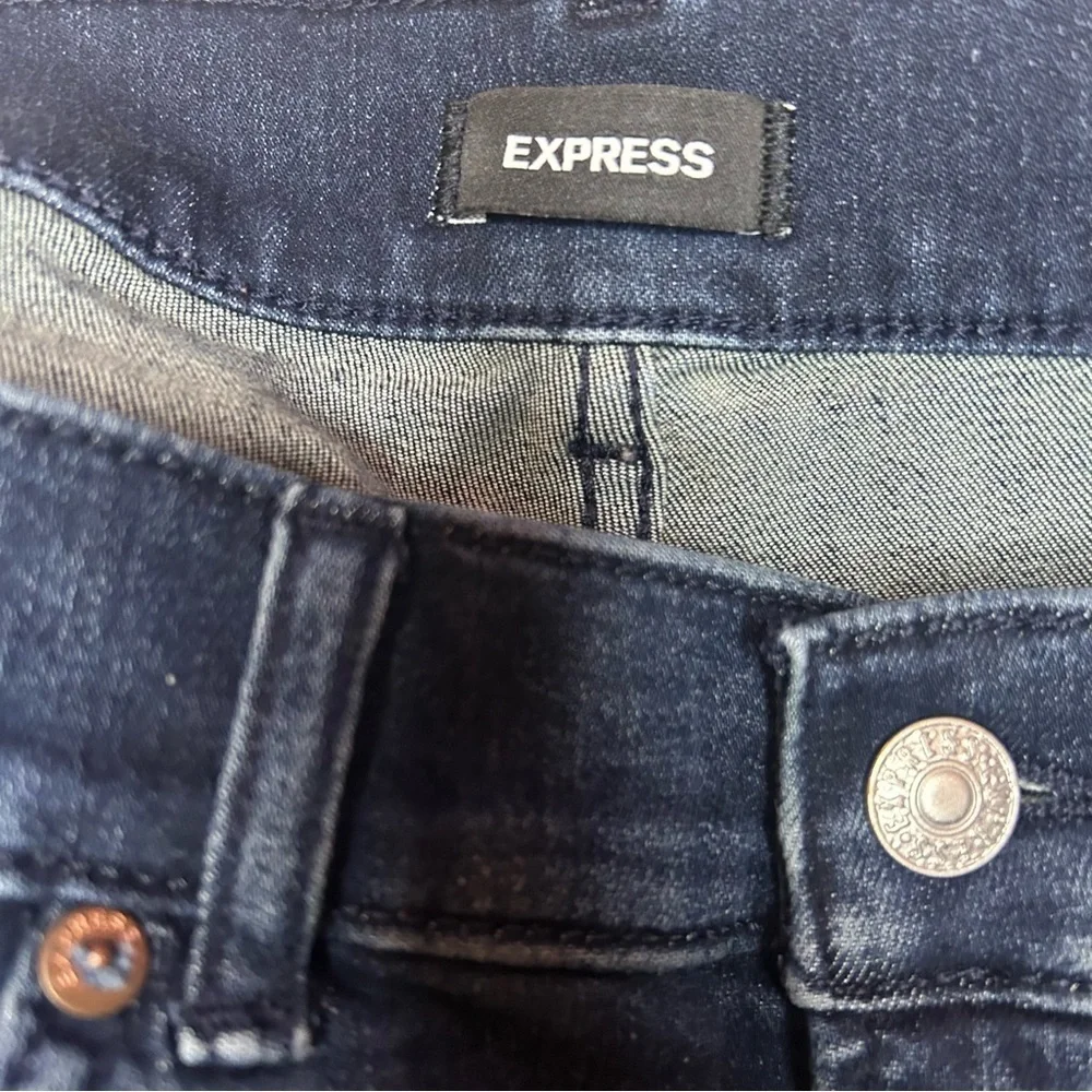Express Super High Rise Skinny Jeans dark wash distressed size 10S